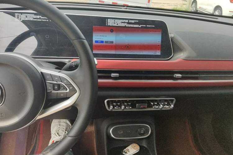 Used ORA Good Cat GT 2023 Mulan Edition 401km Luxury Version Audio And AC Panel