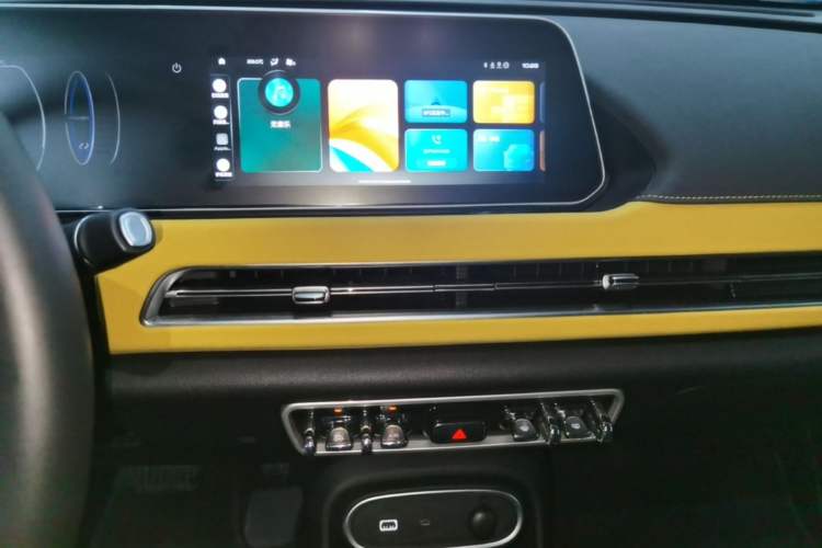 Used ORA Good Cat GT 2023 Mulan Edition 401km Prestige Version Audio And AC Panel