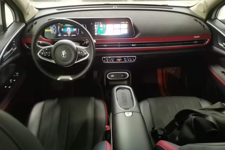 Used ORA Good Cat GT 2023 Mulan Edition 401km Luxury Version Center Console