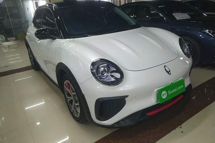 Used ORA Good Cat GT 2023 Mulan Edition 401km Luxury Version Front Right 45 Deg