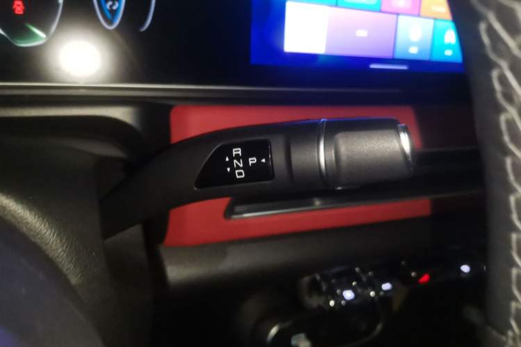 Used ORA Good Cat GT 2023 Mulan Edition 401km Luxury Version Gear Lever