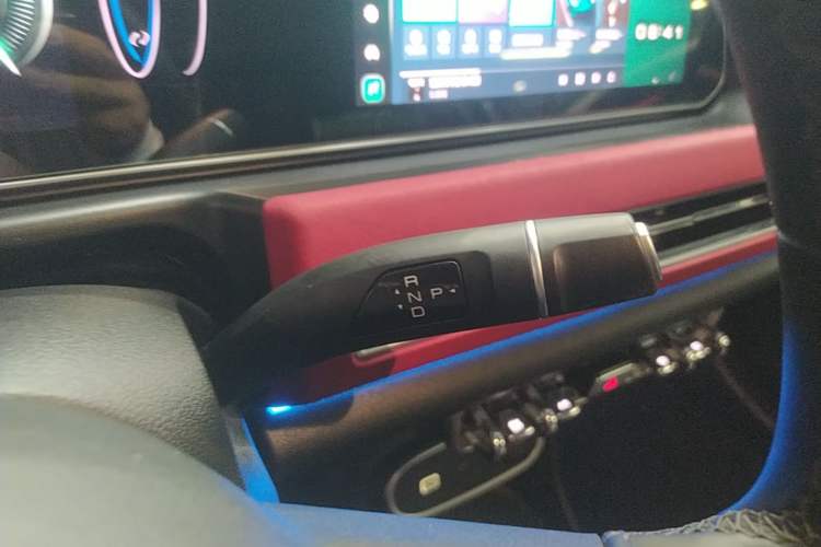 Used ORA Good Cat GT 2023 Mulan Edition 401km Luxury Version Gear Lever