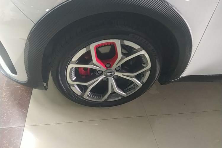 Used ORA Good Cat GT 2023 Mulan Edition 401km Luxury Version Left Front Wheel Hub