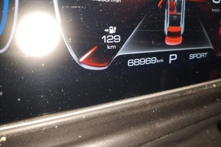 Used ORA Good Cat GT 2023 Mulan Edition 401km Luxury Version Odometer Close Up