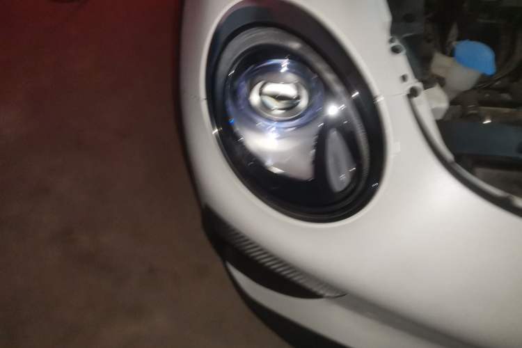 Used ORA Good Cat GT 2023 Mulan Edition 401km Luxury Version Right Front Headlight