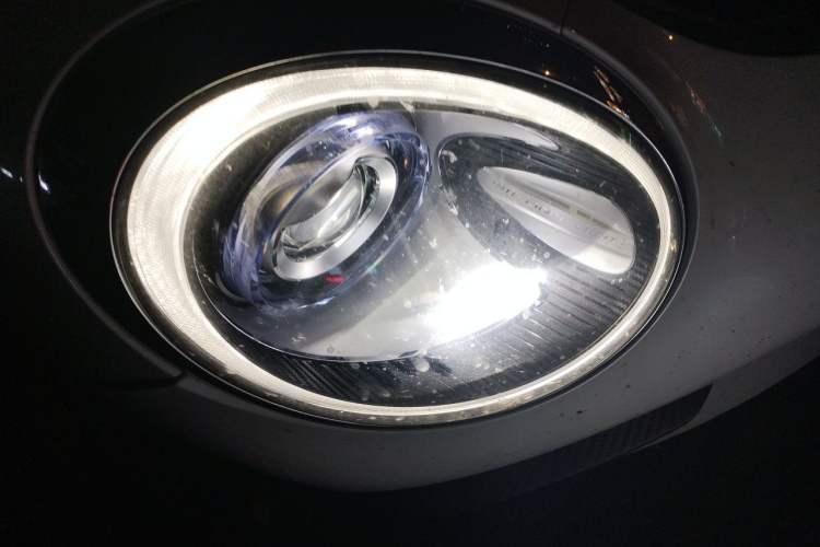 Used ORA Good Cat GT 2023 Mulan Edition 401km Luxury Version Right Front Headlight