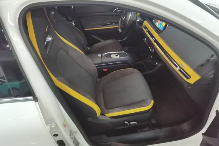 Used ORA Good Cat GT 2023 Mulan Edition 401km Prestige Version Right Front Seat