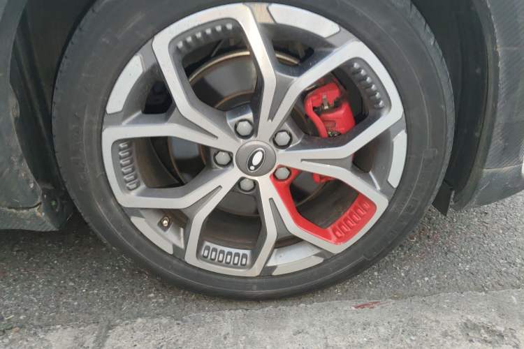 Used ORA Good Cat GT 2023 Mulan Edition 401km Luxury Version Right Front Wheel Hub