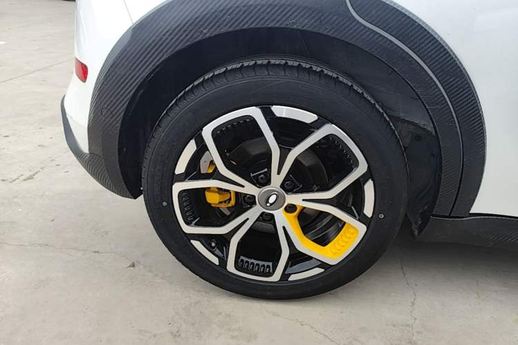 Used ORA Good Cat GT 2023 Mulan Edition 401 km Premium Version Right Rear Wheel Hub