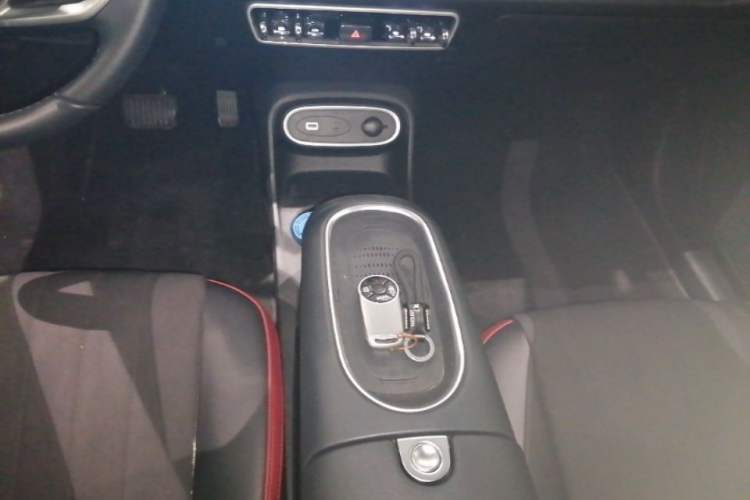 Used ORA Good Cat GT 2024 Mulan Edition 401km Luxury Version Gear Lever