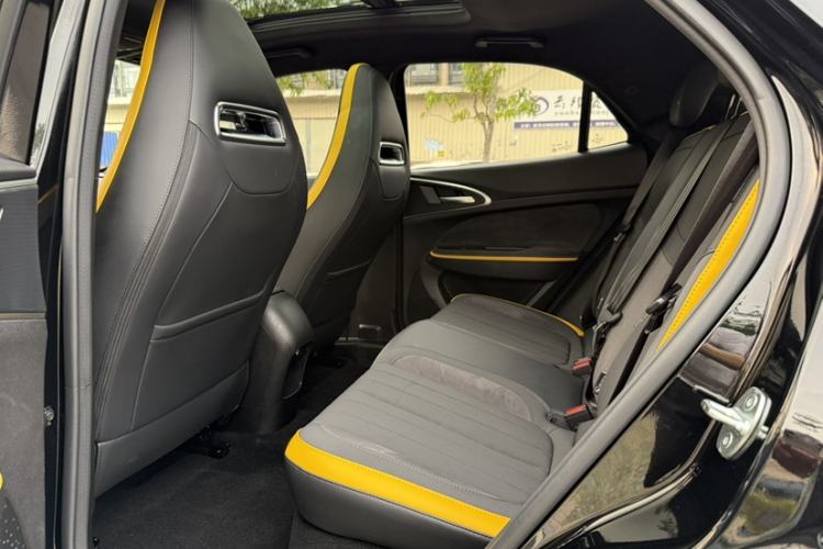 Used ORA Good Cat GT 2024 Mulan Edition 401 km Range Prestige Version 135 kW Interior 5