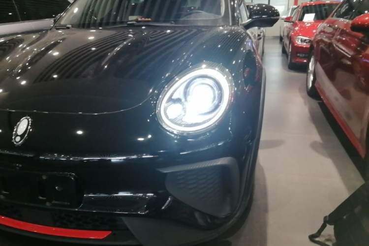 Used ORA Good Cat GT 2024 Mulan Edition 401km Luxury Version Left Front Headlight