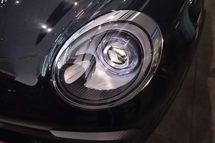 Used ORA Good Cat GT 2024 Mulan Edition 401km Luxury Version Left Front Headlight