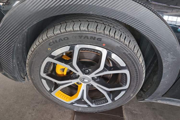 Used ORA Good Cat GT 2024 Mulan Edition 401 km Range Prestige Version 135 kW Left Front Wheel Hub
