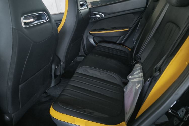 Used ORA Good Cat GT 2024 Mulan Edition 401 km Range Prestige Version 135 kW Left Rear Seat
