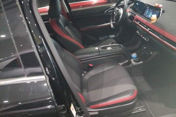 Used ORA Good Cat GT 2024 Mulan Edition 401km Luxury Version Right Front Seat