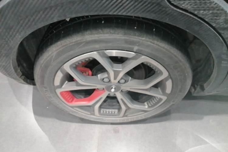 Used ORA Good Cat GT 2024 Mulan Edition 401km Luxury Version Right Rear Wheel Hub