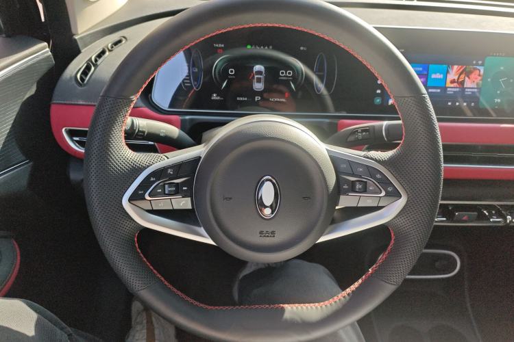 Used ORA Good Cat GT 2024 Revised Edition Mulan Version 401 km Luxury Grade Steering Wheel
