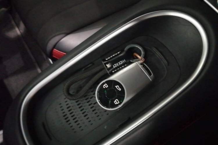 Used ORA Good Cat GT 2024 Mulan Edition 401km Luxury Version Vehicle Key