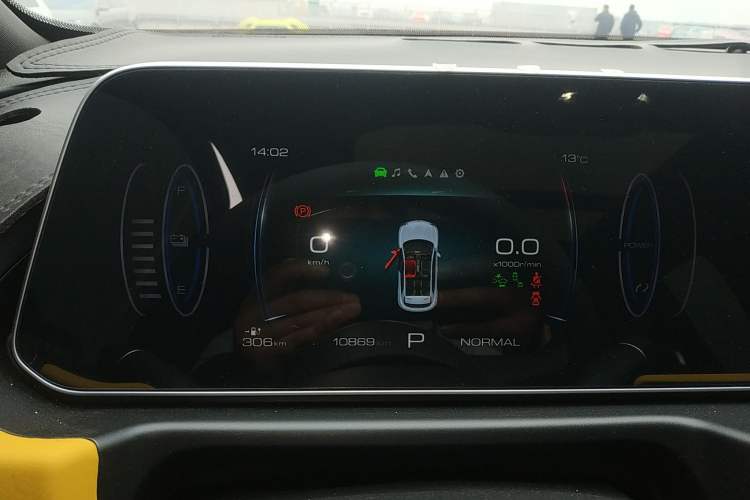 Used ORA Good Cat GT 2024 Mulan Edition 401 km Range Luxury Version 126 kW Instrument Cluster