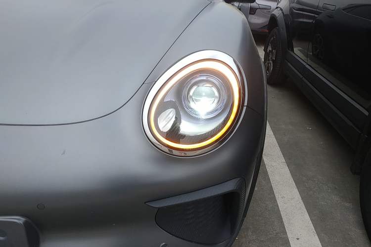 Used ORA Good Cat GT 2024 Mulan Edition 401 km Range Luxury Version 126 kW Left Front Headlight