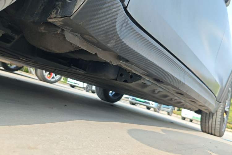 Used ORA Good Cat GT 2024 Mulan Edition 401 km Range Luxury Version 126 kW Left Side Sill