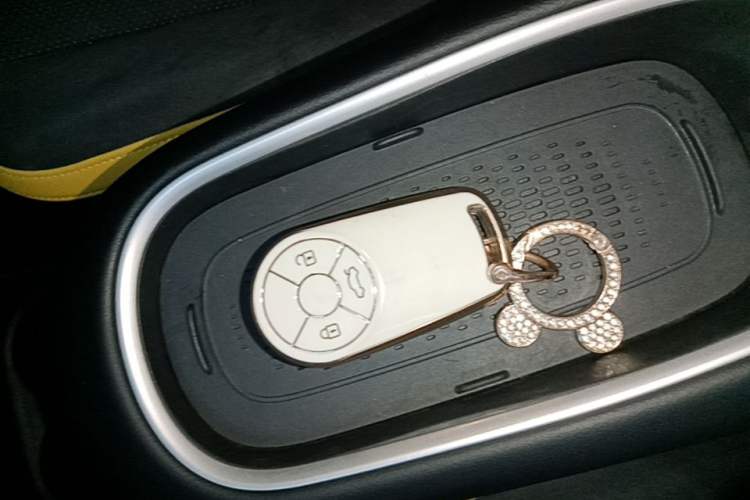 Used ORA Good Cat GT 2024 Mulan Edition 401 km Range Luxury Version 126 kW Vehicle Key