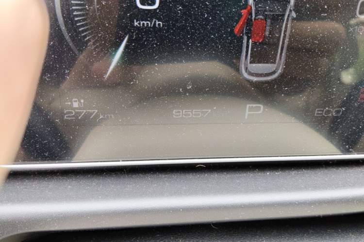 Used ORA Good Cat GT 2024 Mulan Edition 401 km Range Prestige Version 135 kW Odometer Close Up