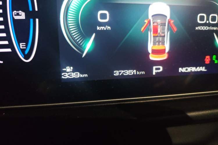 Used ORA Good Cat GT 2024 Mulan Edition 401 km Range Luxury Version 126 kW Odometer Close Up