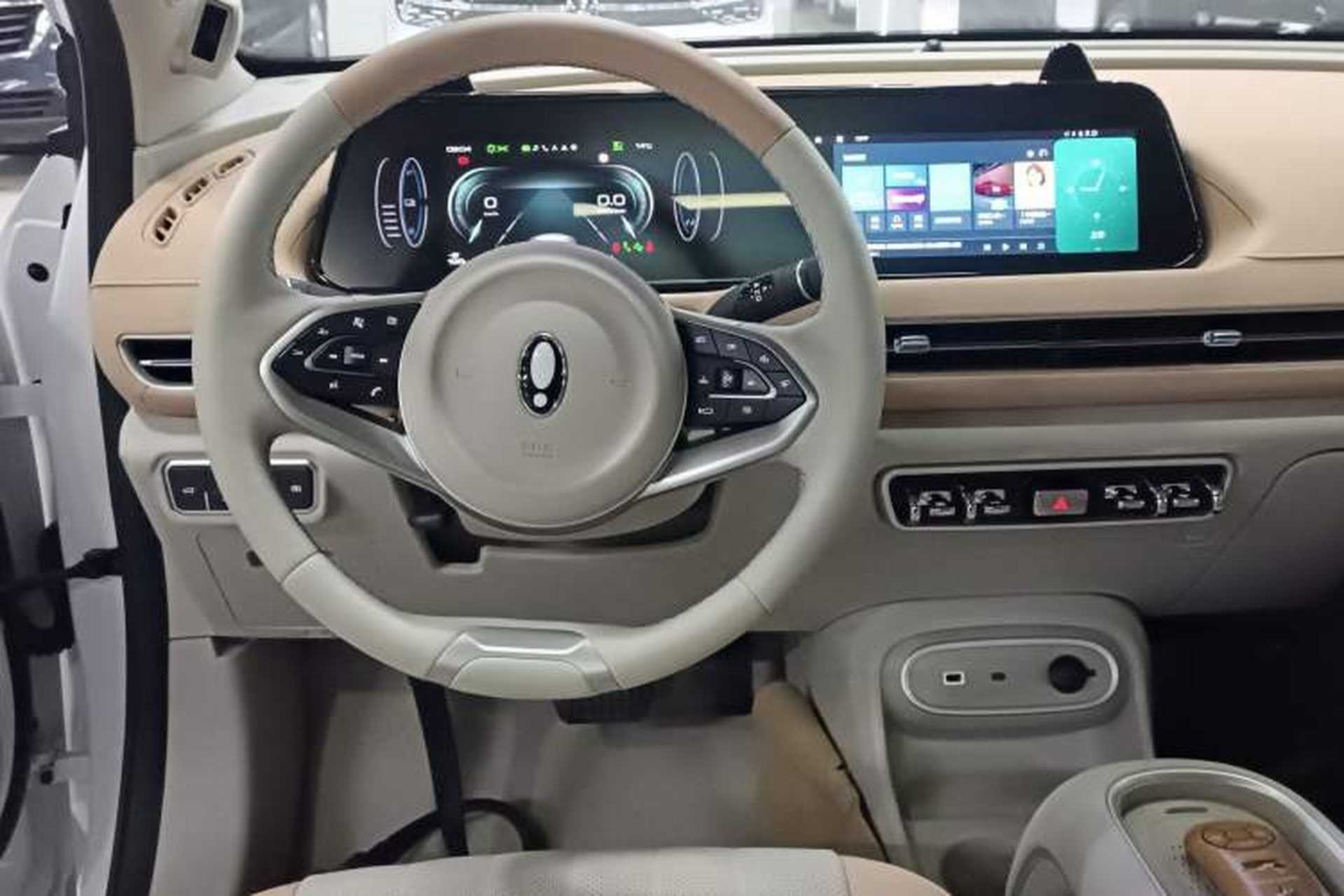 Used ORA Good Cat GT 2024 Mulan Edition 401 km Range Prestige Version 135 kW Audio And AC Panel