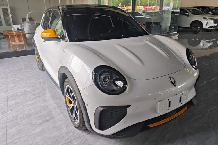 Used ORA Good Cat GT 2024 Mulan Edition 401 km Range Luxury Version 126 kW Front Right 45 Deg