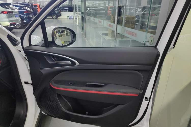 Used ORA Good Cat GT 2024 Revised Edition Mulan Version 401 km Luxury Grade Interior 5