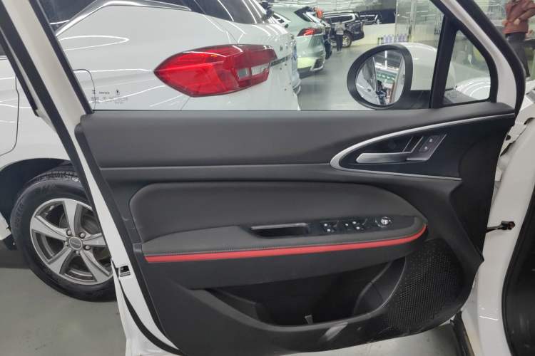 Used ORA Good Cat GT 2024 Revised Edition Mulan Version 401 km Luxury Grade Interior 7