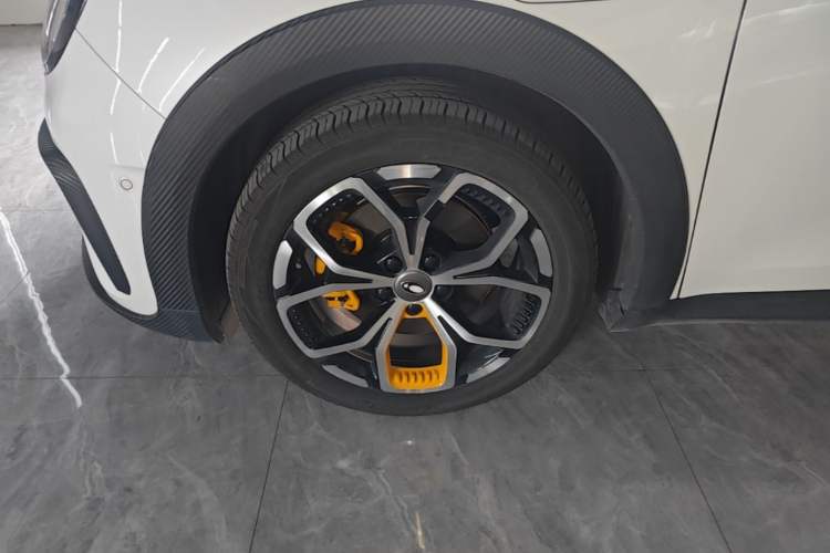 Used ORA Good Cat GT 2024 Mulan Edition 401 km Range Luxury Version 126 kW Left Front Wheel Hub