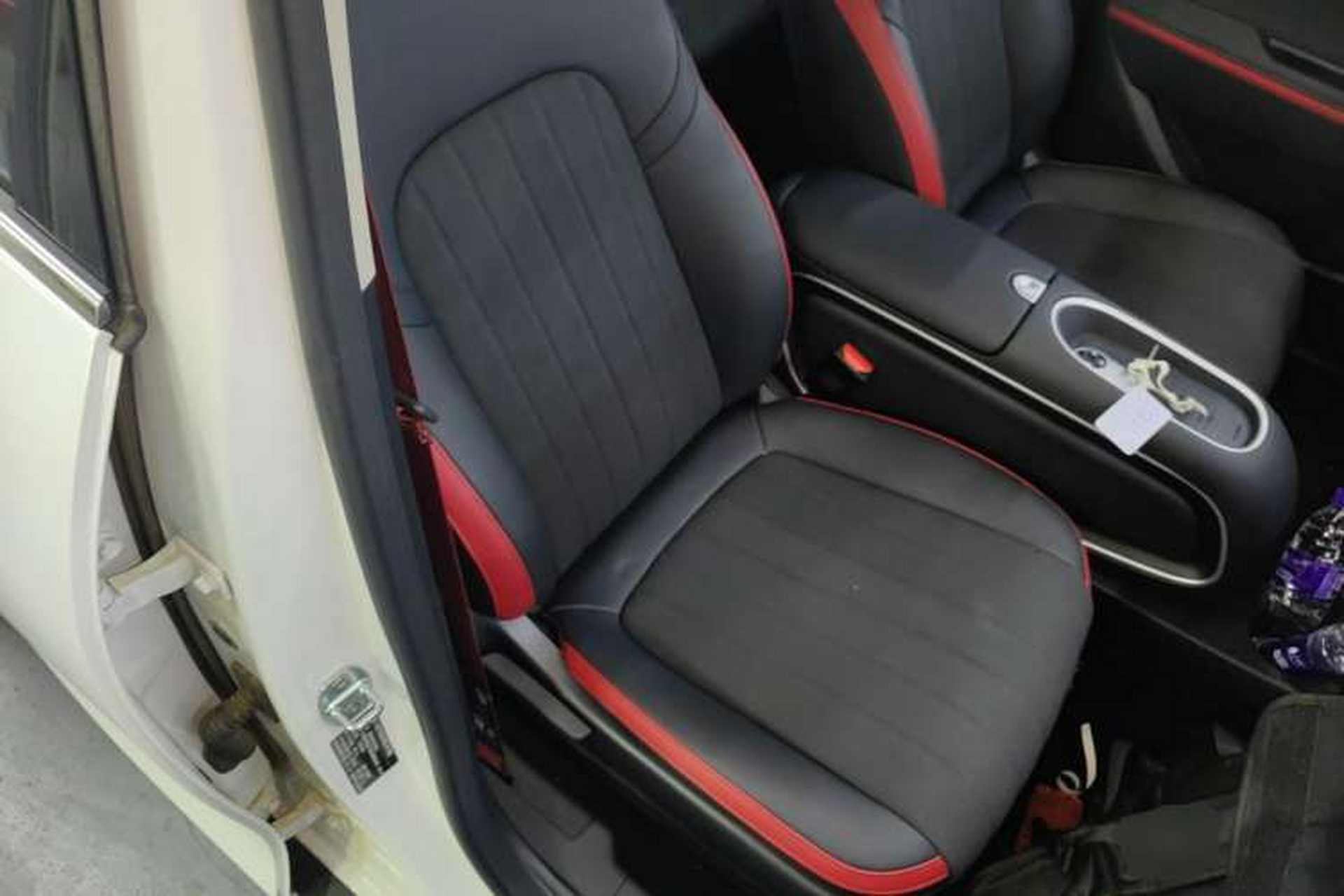 Used ORA Good Cat GT 2024 Revised Edition Mulan Version 401 km Luxury Grade Right Front Seat