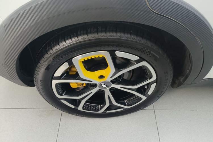 Used ORA Good Cat GT 2024 Mulan Edition 401 km Range Luxury Version 126 kW Right Rear Wheel Hub