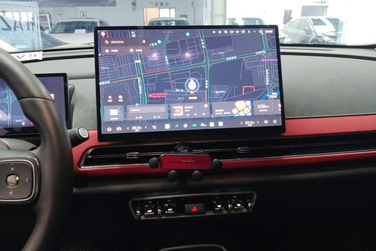 Used ORA Good Cat GT 2025 Model, Mulan Edition, 430km Luxury Version Audio And AC Panel