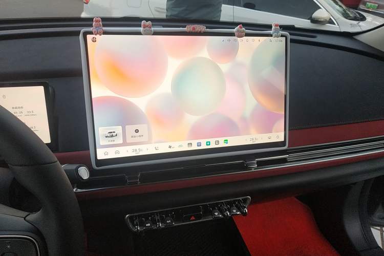 Used ORA Good Cat GT 2025 Model, Mulan Edition, 430km Luxury Version Audio And AC Panel