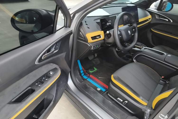 Used ORA Good Cat GT 2025 Model, Mulan Edition, 430km Prestige Version Driver Seat
