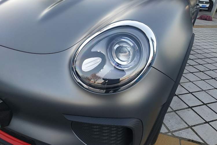 Used ORA Good Cat GT 2025 Model, Mulan Edition, 430km Luxury Version Left Front Headlight