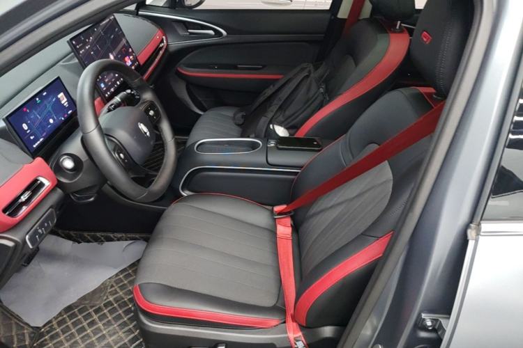 Used ORA Good Cat GT 2025 Model, Mulan Edition, 430km Luxury Version Left Front Seat