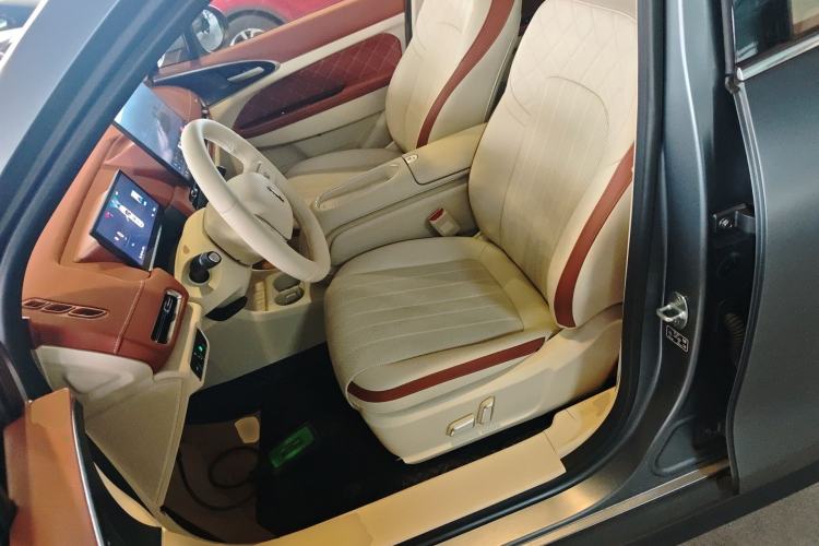 Used ORA Good Cat GT 2025 Model, Mulan Edition, 430km Prestige Version Left Front Seat
