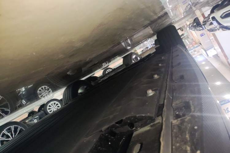 Used ORA Good Cat GT 2025 Model, Mulan Edition, 430km Prestige Version Left Side Sill