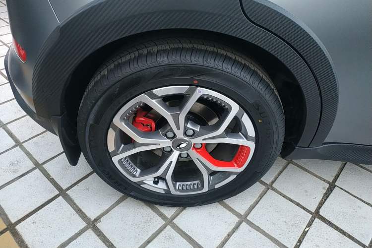 Used ORA Good Cat GT 2025 Model, Mulan Edition, 430km Luxury Version Right Rear Wheel Hub
