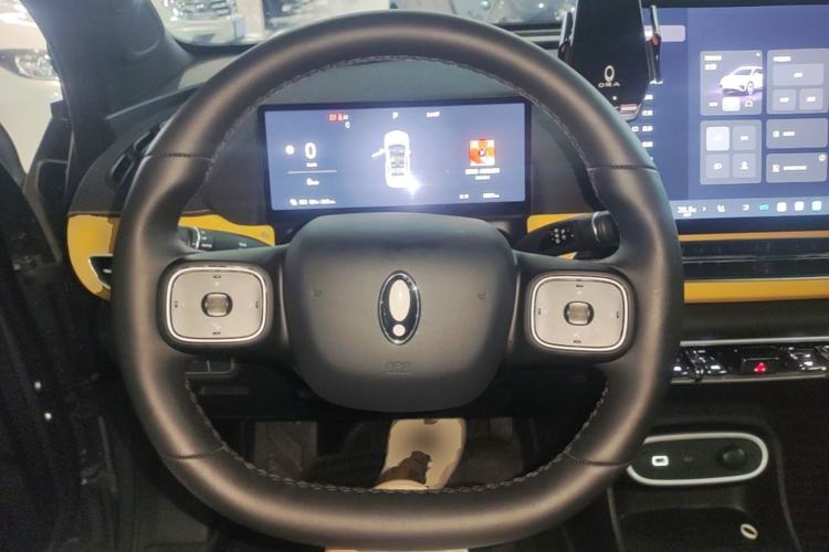 Used ORA Good Cat GT 2025 Model, Mulan Edition, 430km Prestige Version Steering Wheel