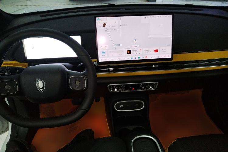 Used ORA Good Cat GT 2025 Model, Mulan Edition, 430km Prestige Version Center Console
