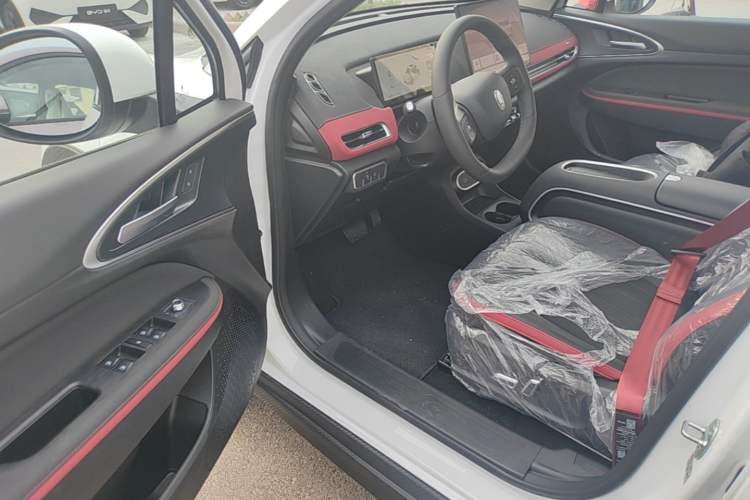Used ORA Good Cat GT 2025 Model, Mulan Edition, 430km Luxury Version Driver Seat