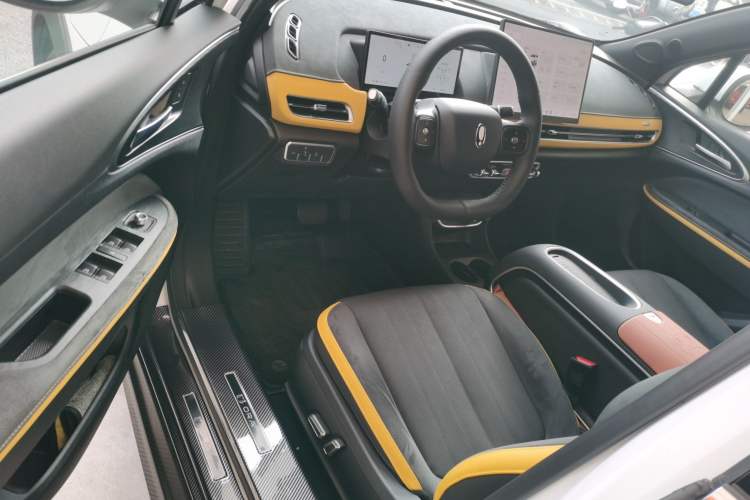 Used ORA Good Cat GT 2025 Model, Mulan Edition, 430km Prestige Version Driver Seat