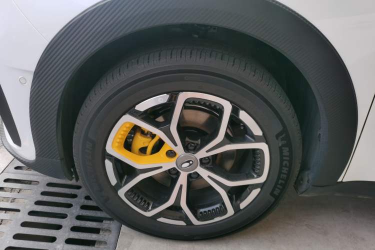 Used ORA Good Cat GT 2025 Model, Mulan Edition, 430km Prestige Version Exterior 4
