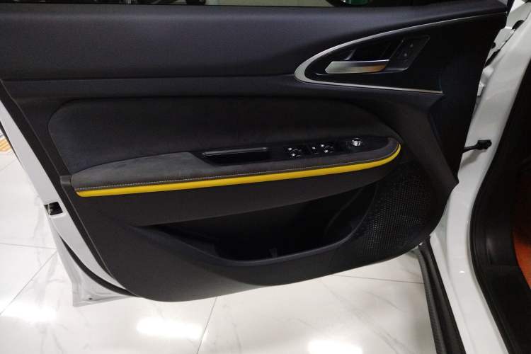 Used ORA Good Cat GT 2025 Model, Mulan Edition, 430km Prestige Version Left Front Door Interior